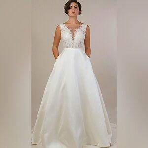 Lydia by Matty by Matthew Christopher Wedding Gown ~ SZ 8